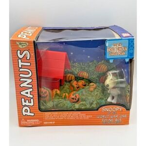 2002 Peanuts Snoopy WWI Flying Ace Deluxe Playset Great Pumpkin Memory Lane